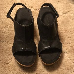 Pierre Dumas wedge size 7.5